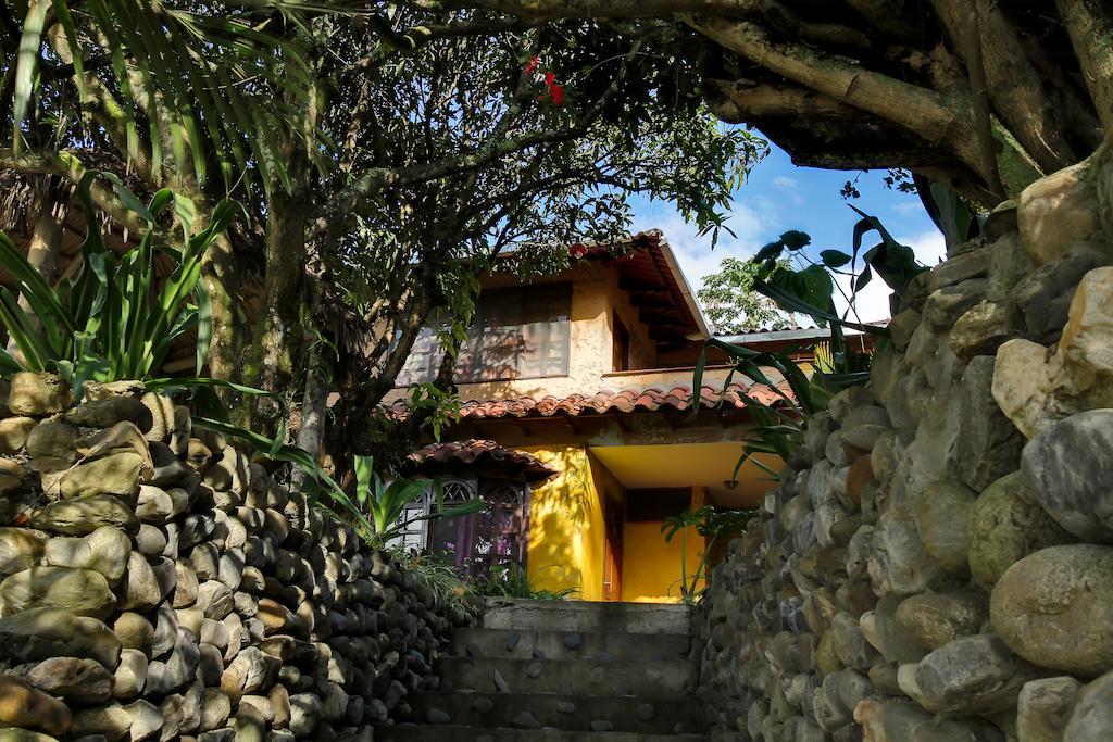 Casa Madre Tierra Hotel Vilcabamba Bagian luar foto